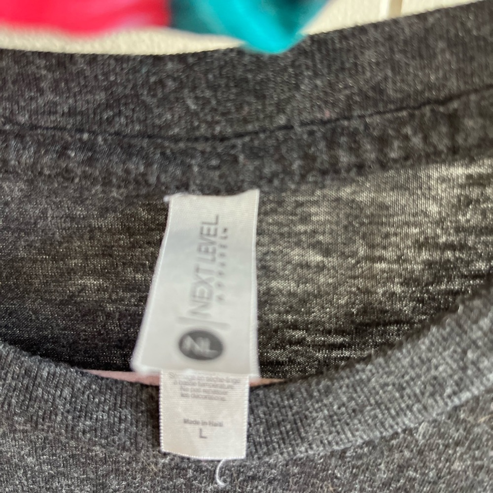 T-Shirt - Picture 9 of 9